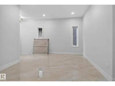 213 FRASER WY NW photo 4