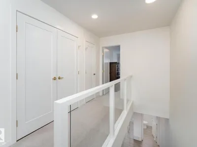 427 39 ST SW photo 32
