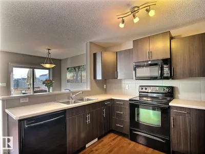 2153 28 ST NW photo 4