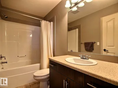 2153 28 ST NW photo 6