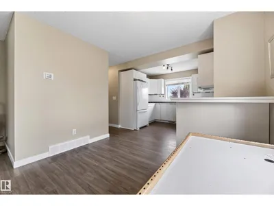 1906 65 ST NW photo 8