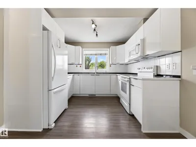 1906 65 ST NW photo 9
