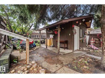 121 GREENWOOD DR photo 51