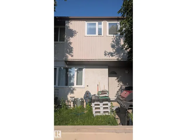 #10 14220 80 ST NW, Edmonton