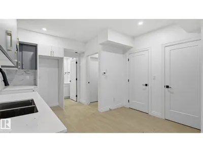 9224 94 ST NW photo 27
