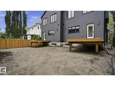9224 94 ST NW photo 45