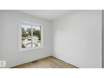 9226 94 ST NW photo 37