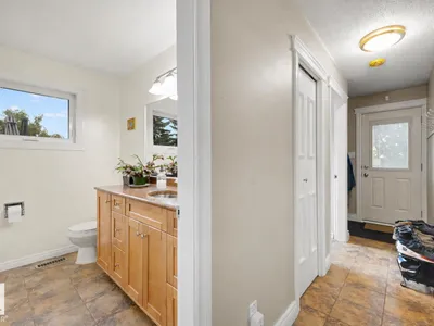 11233 34A AV NW photo 12