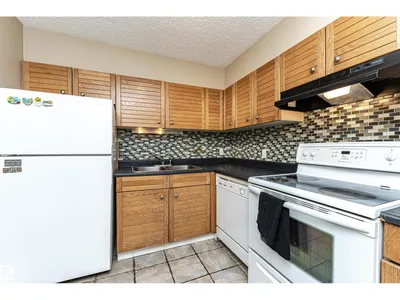 #1102 10149 SASKATCHEWAN DR NW photo 12