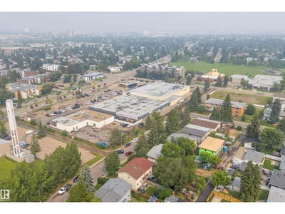 11439 39 AV NW photo 47