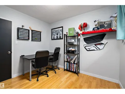11439 39 AV NW photo 21