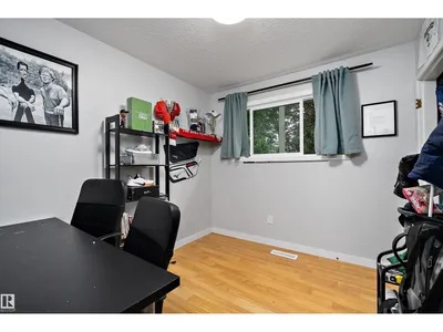 11439 39 AV NW photo 20