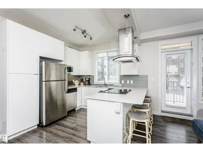 #208 9907 91 AV NW photo 17
