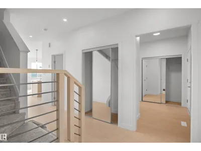 2222 194A ST NW photo 4