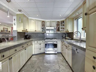 11126 52 ST NW photo 6