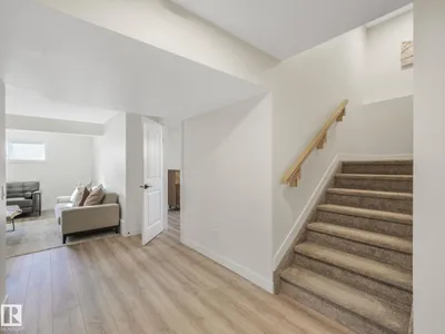 6613 62 AV photo 26