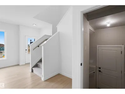 1563 211 ST NW photo 19