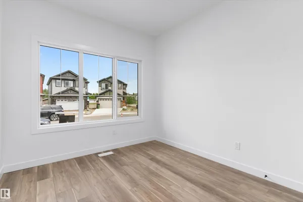 4550 WARBLER LO NW photo 3