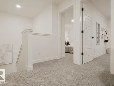 921 17 AV NW photo 25