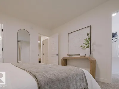 921 17 AV NW photo 40