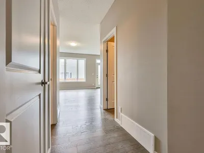 2031 207 ST NW photo 7
