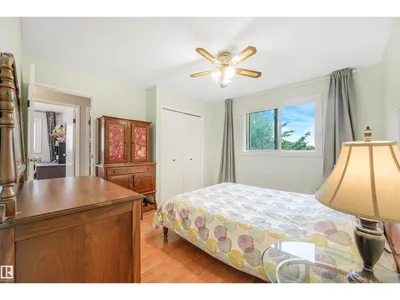 18611 57 AV NW photo 28