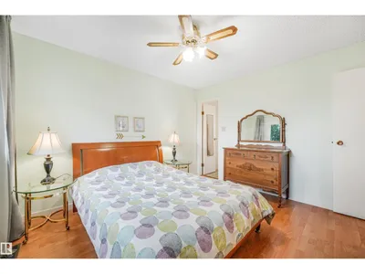 18611 57 AV NW photo 29
