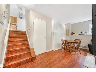 18611 57 AV NW photo 34