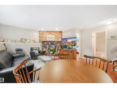 18611 57 AV NW photo 36