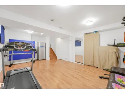 18611 57 AV NW photo 44