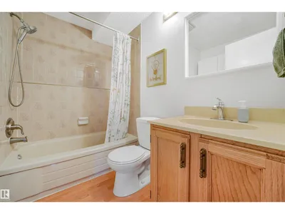 18611 57 AV NW photo 47