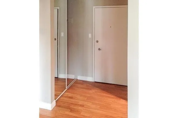 #306 10415 93 ST NW photo 3