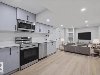 13118 208A ST NW photo 30
