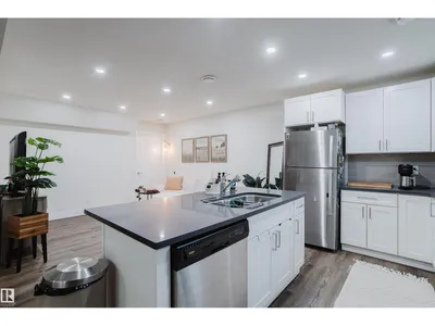 11455 111A AV NW photo 34