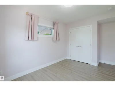 11455 111A AV NW photo 27