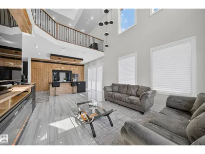 4017 47 AV photo 20