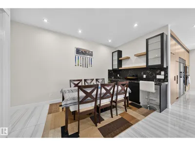 4017 47 AV photo 23