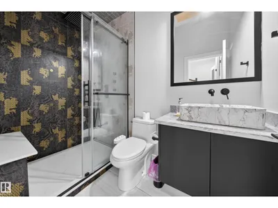 4017 47 AV photo 30