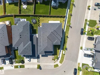 4017 47 AV photo 4