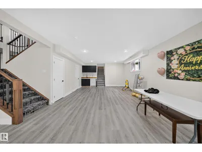 4017 47 AV photo 63