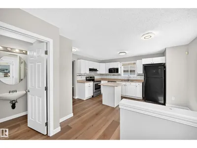 203 84 ST SW photo 19