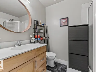 #704 9707 105 ST NW photo 23