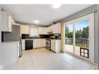 193 WOODVALE RD W NW photo 25