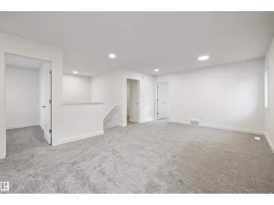 1315 11 AV NW photo 31