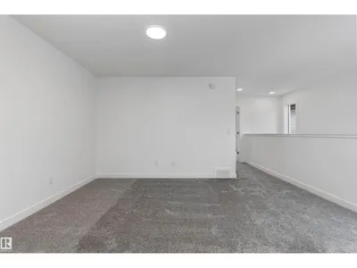 2728 194 ST NW photo 31