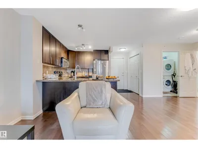 #409 2204 44 AV NW photo 11