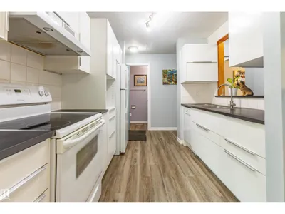 13323 47 ST NW photo 14