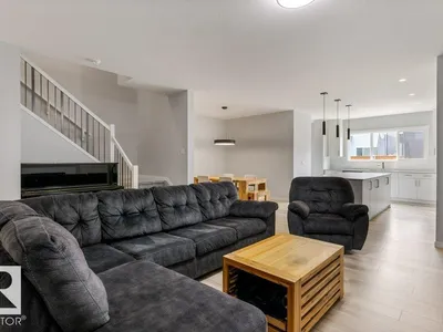 7113 177A AV NW photo 10