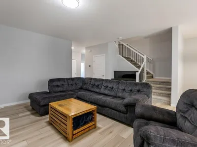 7113 177A AV NW photo 11