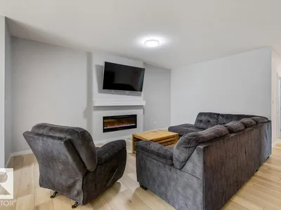 7113 177A AV NW photo 12